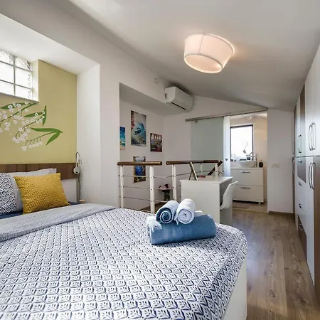 Penthouse With Sauna And Terrace Апартаменти Бухарест